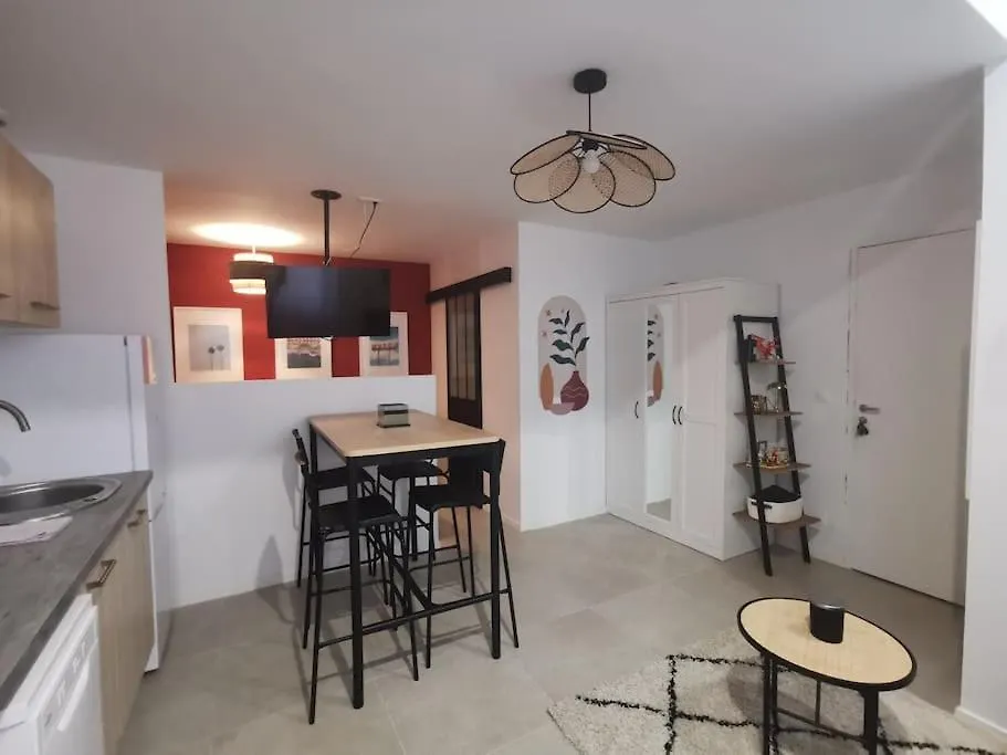 Apartment Forum Julii - Centre Historique - Suite Tout Confort - Wifi Frejus