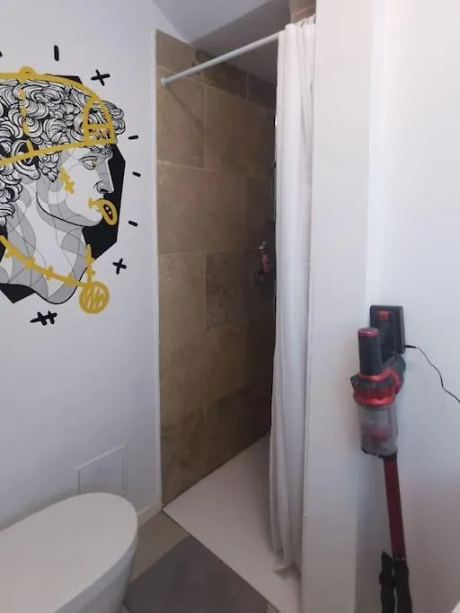 Forum Julii - Centre Historique - Suite Tout Confort - Wifi Frejus Apartment