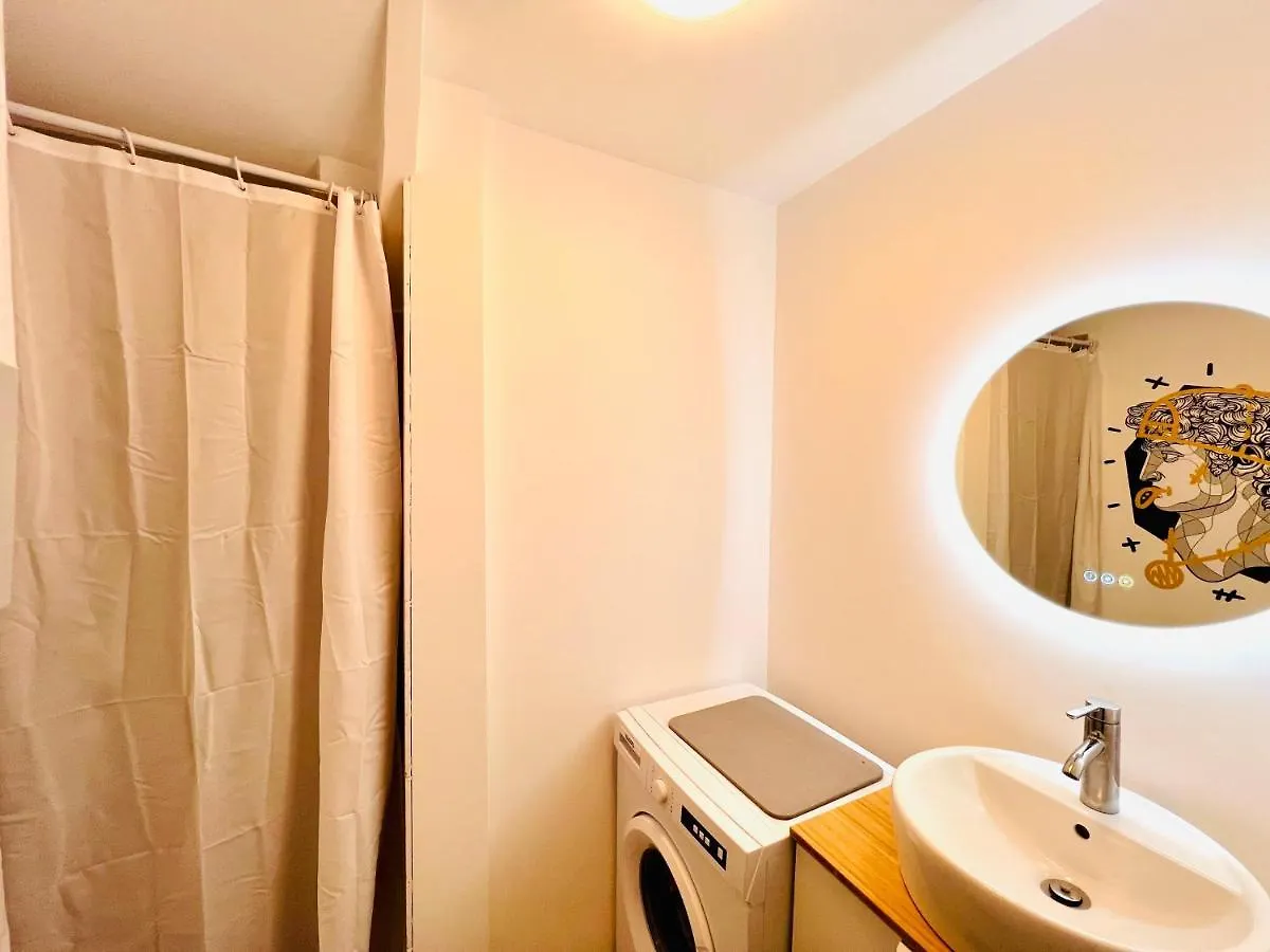 Apartment Forum Julii - Centre Historique - Suite Tout Confort - Wifi Frejus France