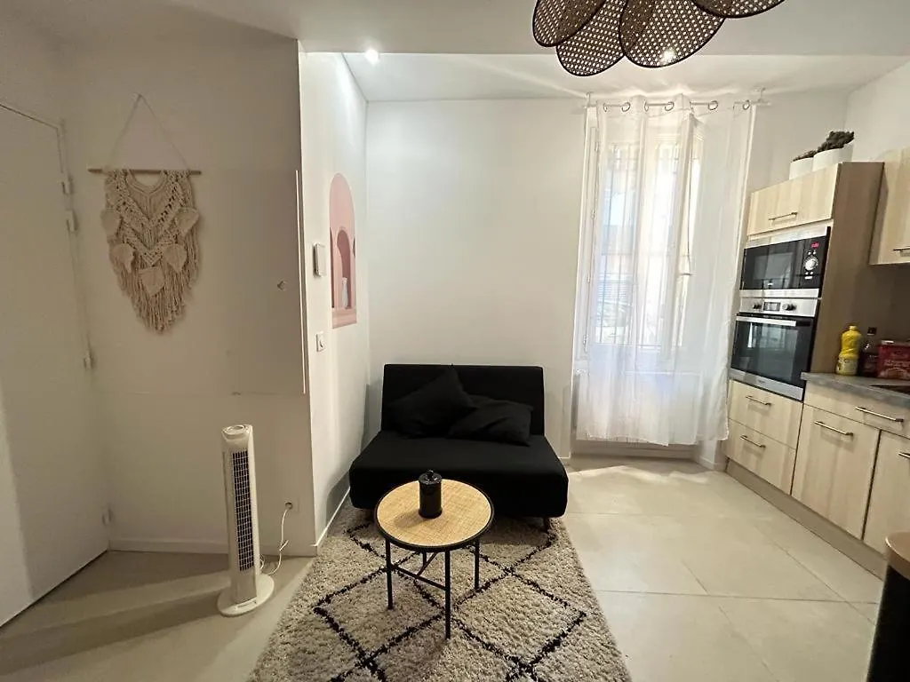 Apartment Forum Julii - Centre Historique - Suite Tout Confort - Wifi Frejus