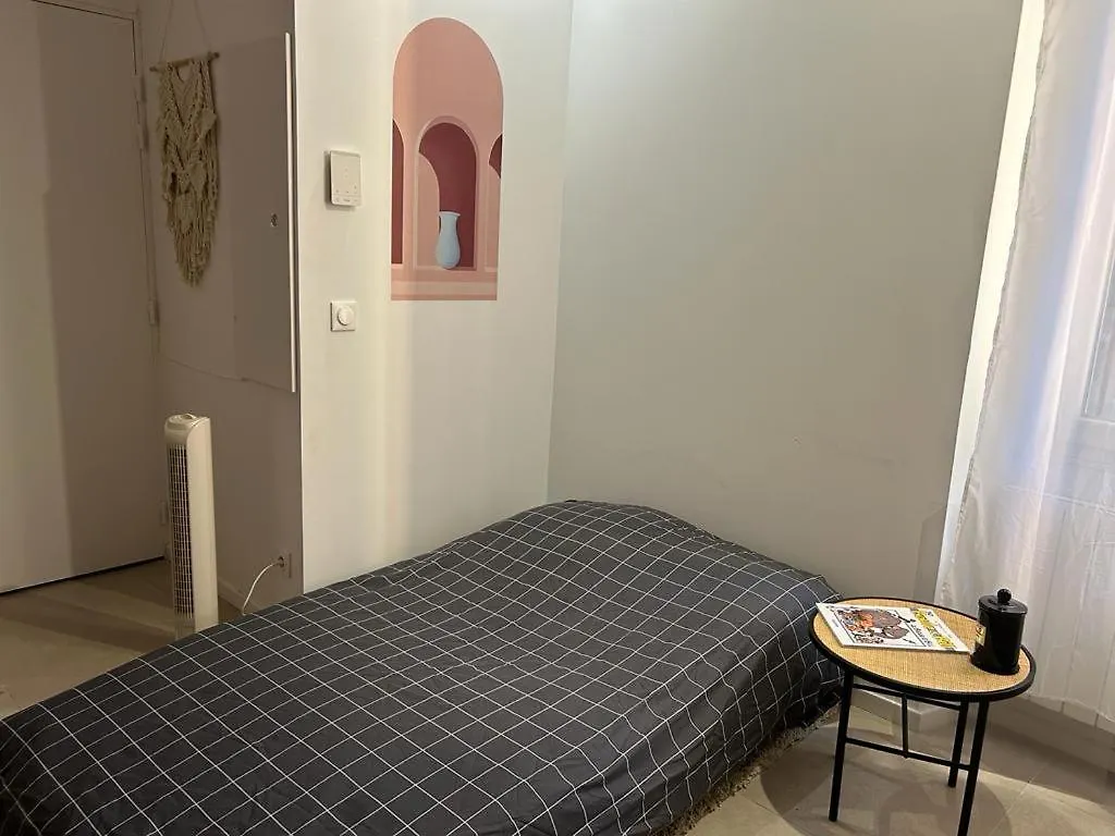 Forum Julii - Centre Historique - Suite Tout Confort - Wifi Frejus